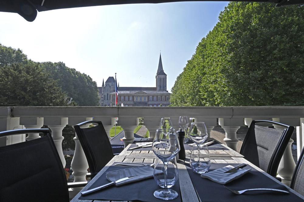 Manoir De L'Eveche Et Spa Лизио Екстериор снимка